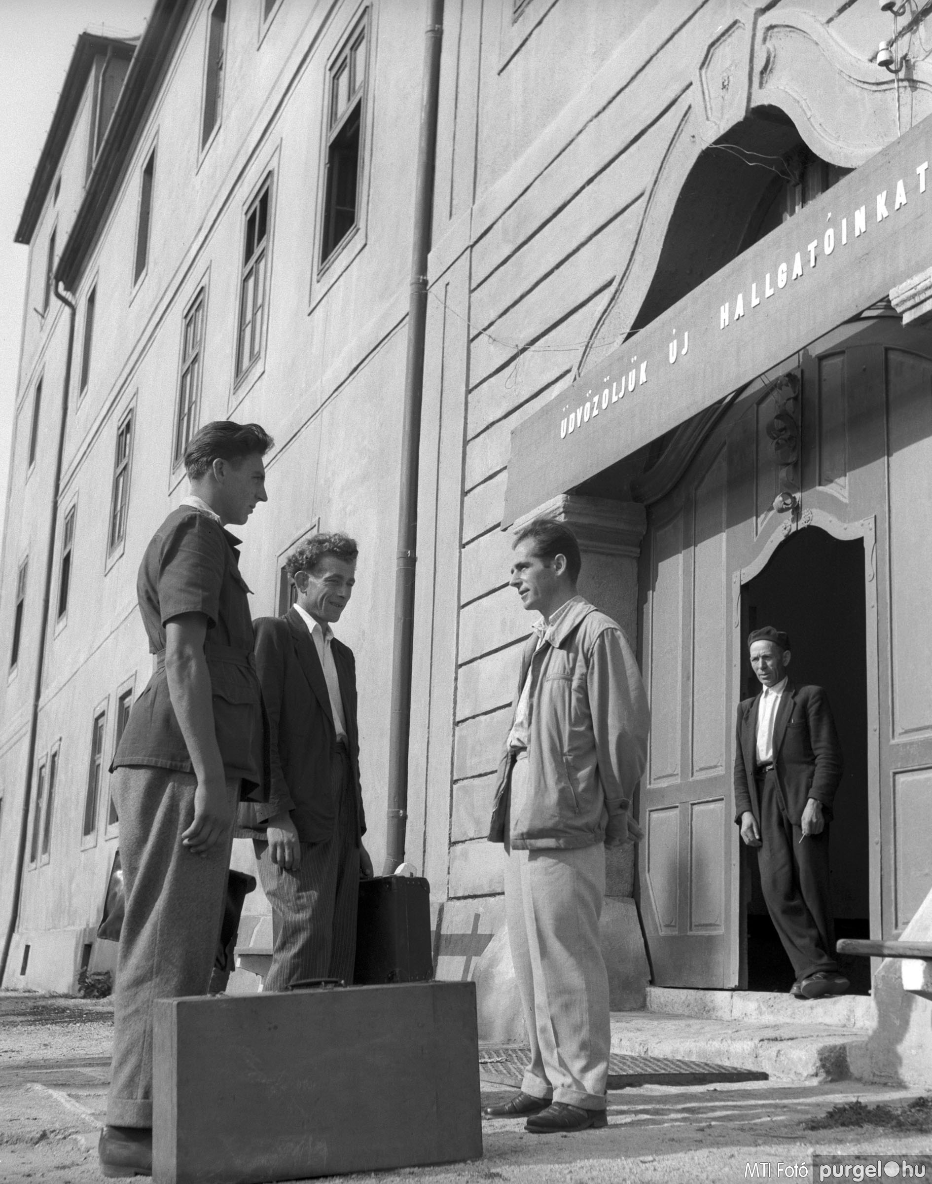 Termelőszövetkezeti elnökképző iskola. Zsámbék, 1957. szeptember 2.